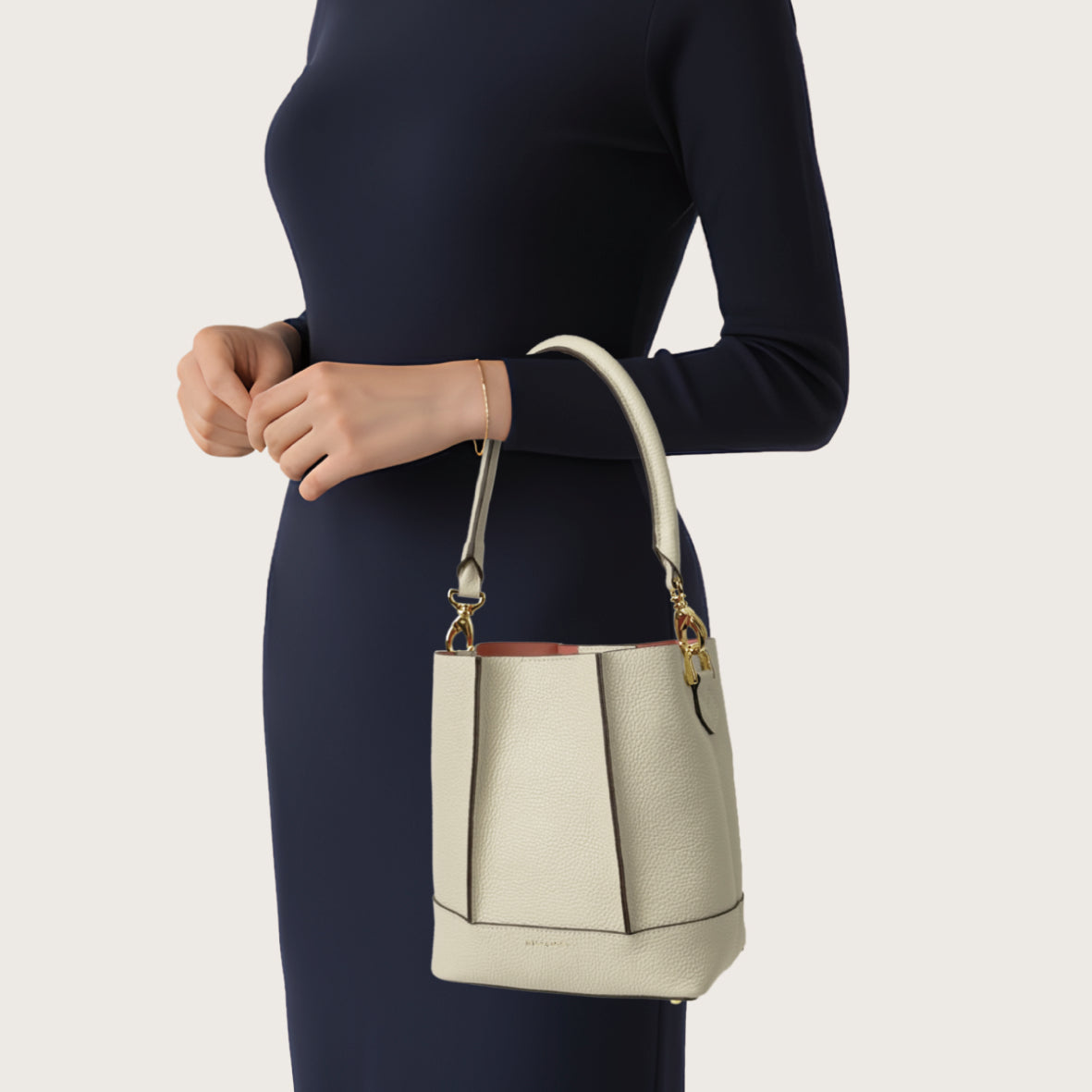 <ruby>CANELE<rt>カヌレ</rt></ruby>