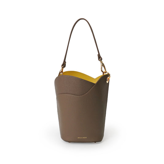 Leather Bucket-Shaped Bag　with cowhide shoulder strap